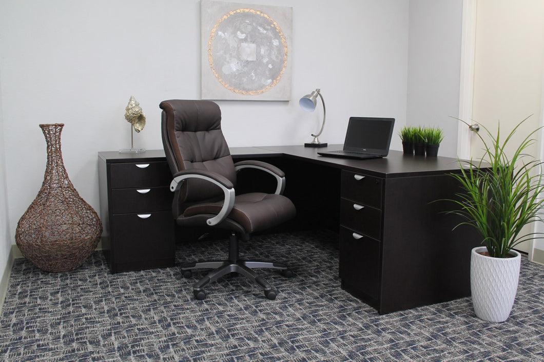 Striking Brown Leather Office Chair for the Everyday Employee