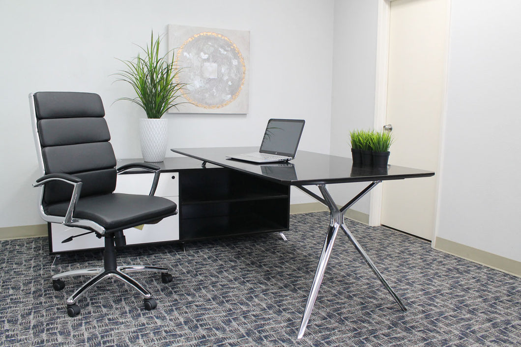 Stylish Padded Black Faux Leather & Chrome Office Chair